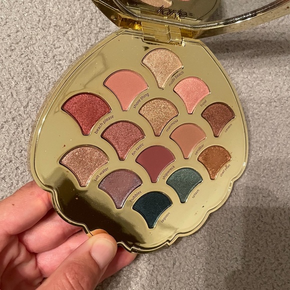 SOLD-TARTE Be A Mermaid & Make Waves Eyeshadow Palette - Picture 6 of 8